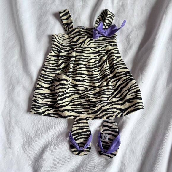 GUC American Girl Doll Clothes & Accessories Lot #5 - Picture 8 of 11